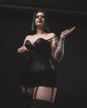 Crimsondesire1 from Suffolk,United Kingdom