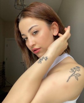 Luna from Greater London,United Kingdom